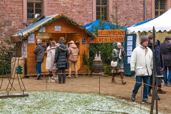 OWK25_G_Amorbach-Weihnachtsmarkt_DSCF7870_Kellerfreunde-Schneeberg_MedSizeQMed_1024px_Web